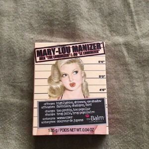 The Balm Mary-Lou highlighter